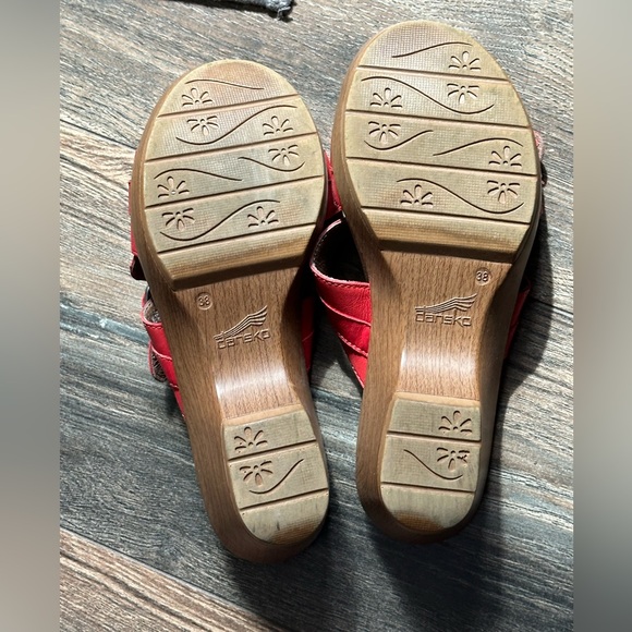 Dansko size 38 red sandals - Picture 4 of 4